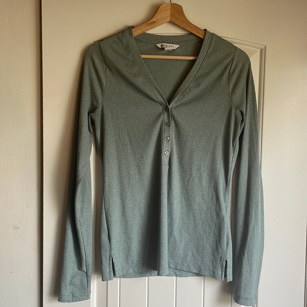 Athleta Uptempo Ribbed Henley Top SZ SMALL Minimalistic Lightweight Aqua